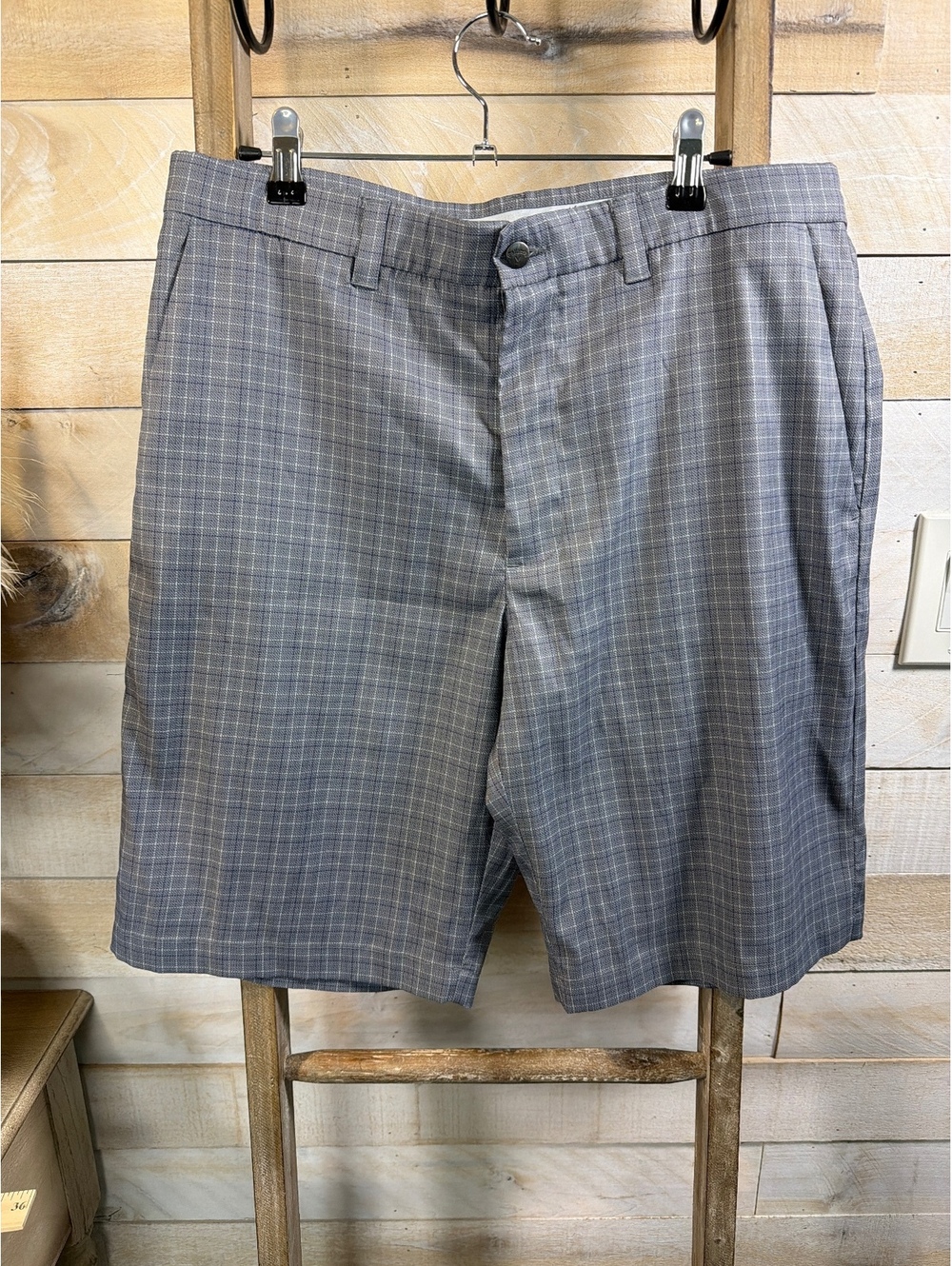Callaway Men's Gray Plaid Golf Shorts‎
